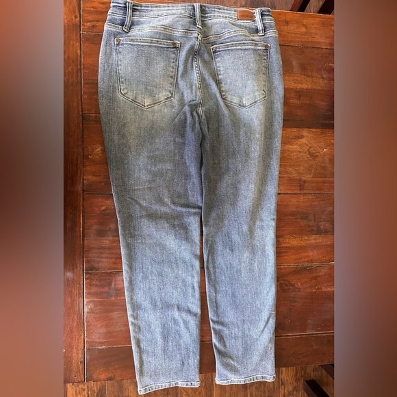 Judy Blue Boyfriend Jeans Size 13/31 Light Wash Stretch Denim - Picture 7 of 8